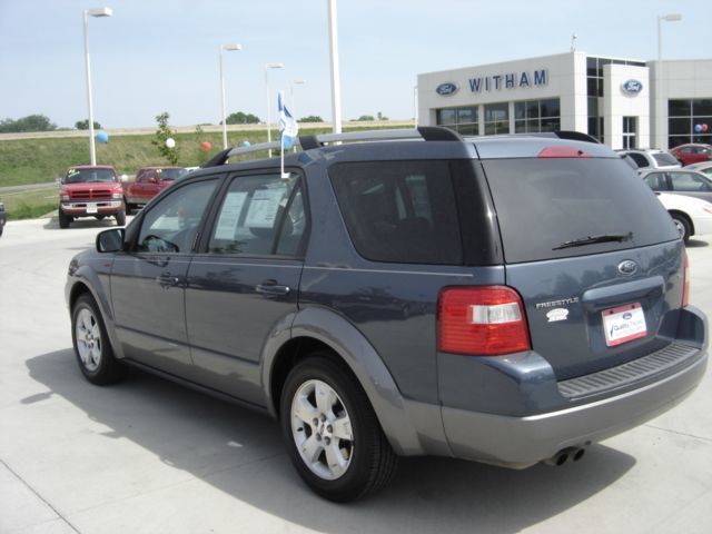 2005 Ford freestyle tires size #3